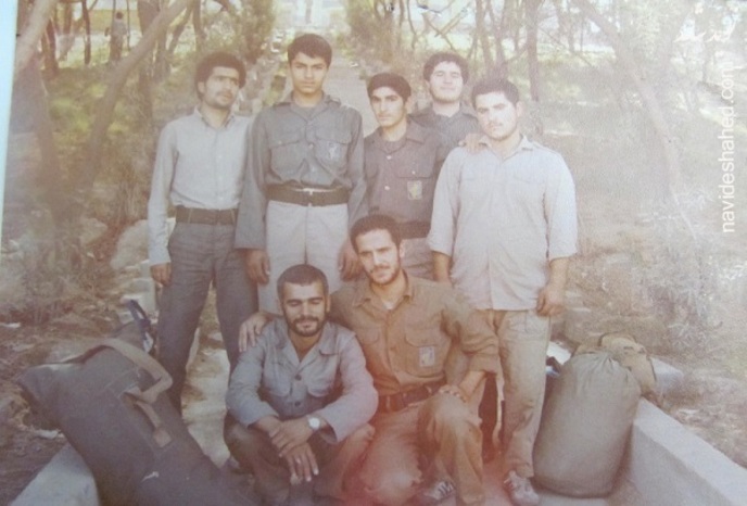 شهید حسن طهرانی مقدم ایستاده نفر اول از چپ