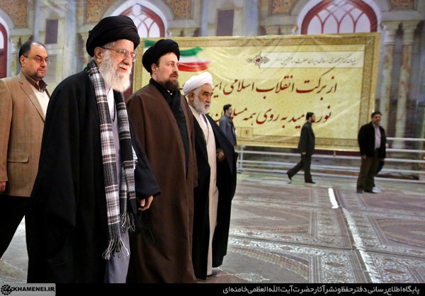 رهبر معظم انقلاب در مرقد مطهر امام راحل و گلزار شهدای بهشت زهرا حضور یافتند رهبر معظم انقلاب در مرقد مطهر امام راحل و گلزار شهدای بهشت زهرا حضور یافتند