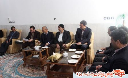 دیدار مدیرکل بنیاد شهید و امور ایثارگران استان یزد با خانواده شهید مفقودالاثر علیرضا زارع بیدکی + عکس