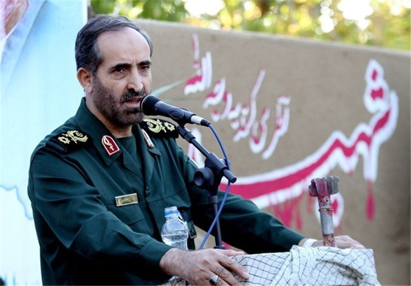 تجلیل از اسوه صبر و انتظار و همسر سردار شهید حسین همدانی تجلیل از اسوه صبر و انتظار و همسر سردار شهید حسین همدانی