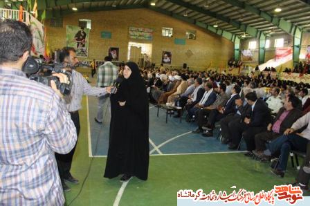یادواره شهدای بمباران شیمیایی شهرستان های دالاهو و گیلانغرب +تصویر یادواره شهدای بمباران شیمیایی شهرستان های دالاهو و گیلانغرب +تصویر