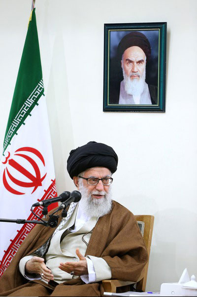 راهپیمایی عظیم اربعین نشانه گسترش روح مبارزه و آمادگی برای شهادت است راهپیمایی عظیم اربعین نشانه گسترش روح مبارزه و آمادگی برای شهادت است