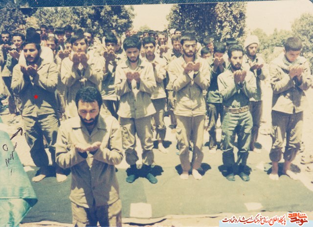 قسمتی از وصیتنامه شهید اصغر نوروزی درسالروز شهادتش قسمتی از وصیتنامه شهید اصغر نوروزی درسالروز شهادتش