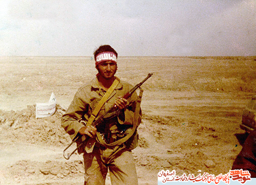 مادر شهید احمد موسایی به فرزندش پیوست مادر شهید احمد موسایی به فرزندش پیوست