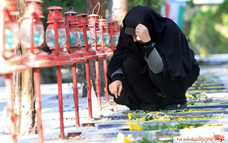 مسوولان، هفت هزار بار با خانواده شهدای استان یزد دیدار کردند