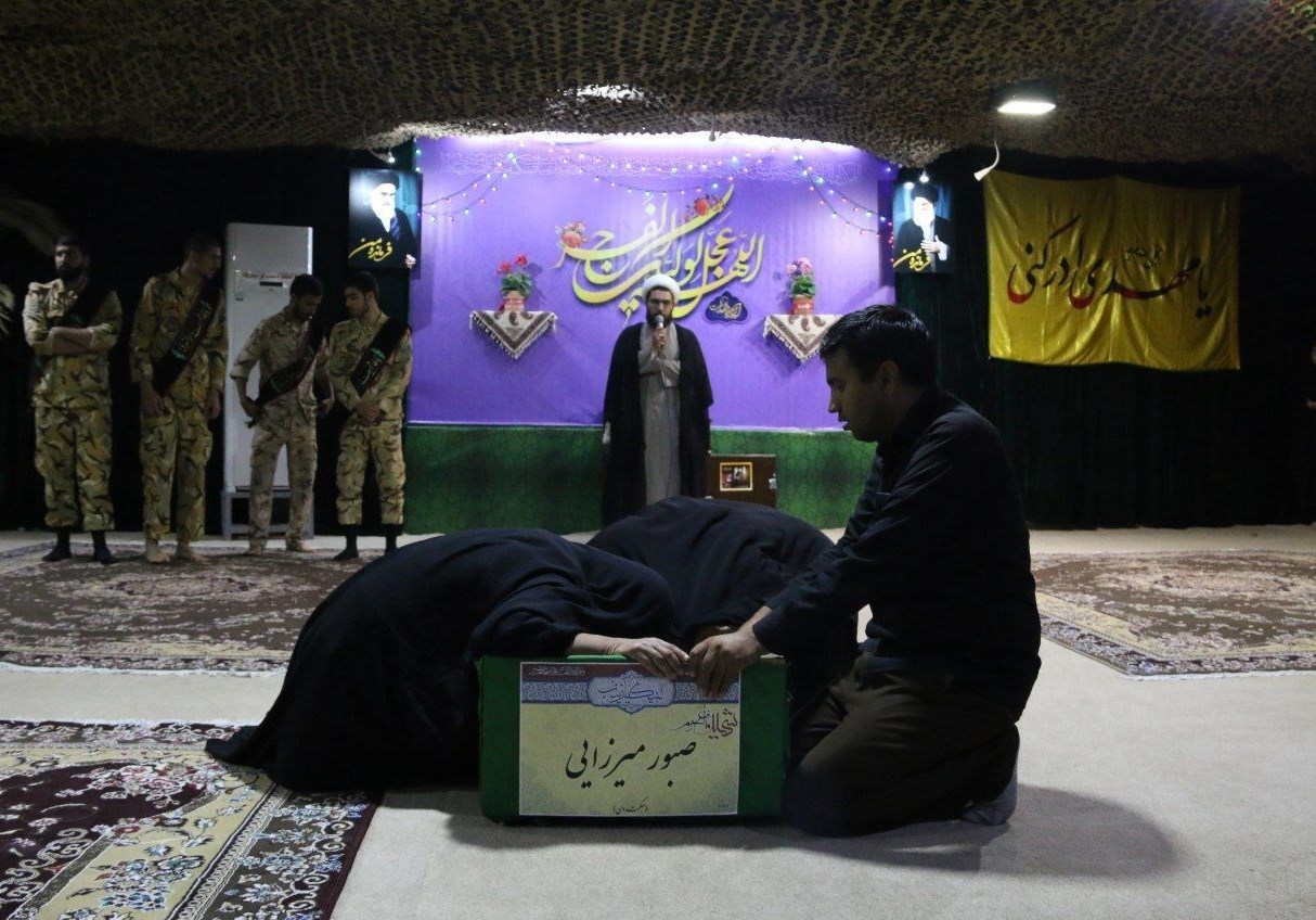 وداع با پیکر شهید فاطمیون در معراج شهدا وداع با پیکر شهید فاطمیون در معراج شهدا