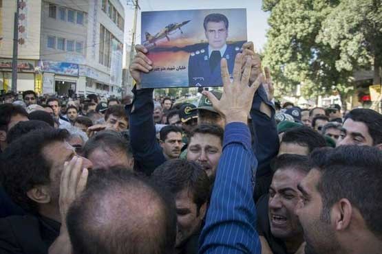 تشییع پیکر شهید خلبان منوچهر فتاحی (تصاویر) تشییع پیکر شهید خلبان منوچهر فتاحی (تصاویر)