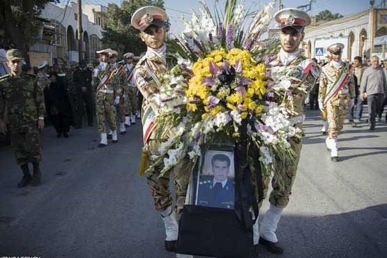 تشییع پیکر شهید خلبان منوچهر فتاحی (تصاویر) تشییع پیکر شهید خلبان منوچهر فتاحی (تصاویر)