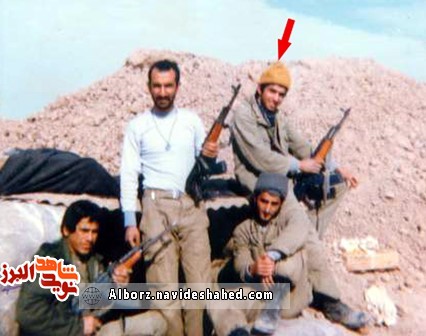 حجاب تو کوبنده تر از خون سرخ من است حجاب تو کوبنده تر از خون سرخ من است