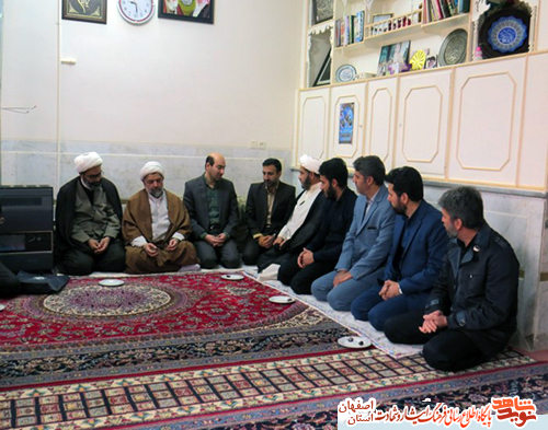 دیدارپدران آسمانی در اولین سال عروج پاسدار شهید مدافع وطن سعید سلیمی دیدارپدران آسمانی در اولین سال عروج پاسدار شهید مدافع وطن سعید سلیمی