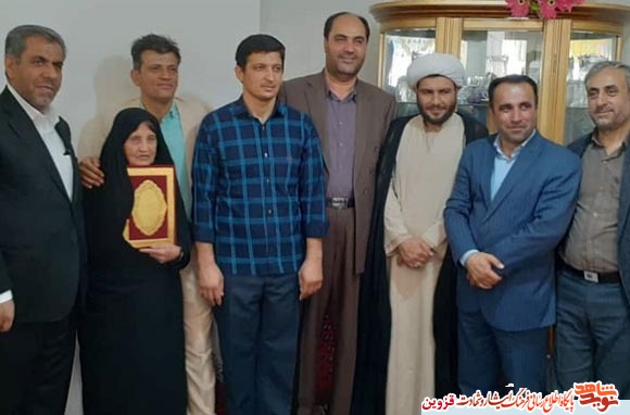 عمل به توصیههای شهدا موجب سعادت دنیوی و اخروی است عمل به توصیههای شهدا موجب سعادت دنیوی و اخروی است