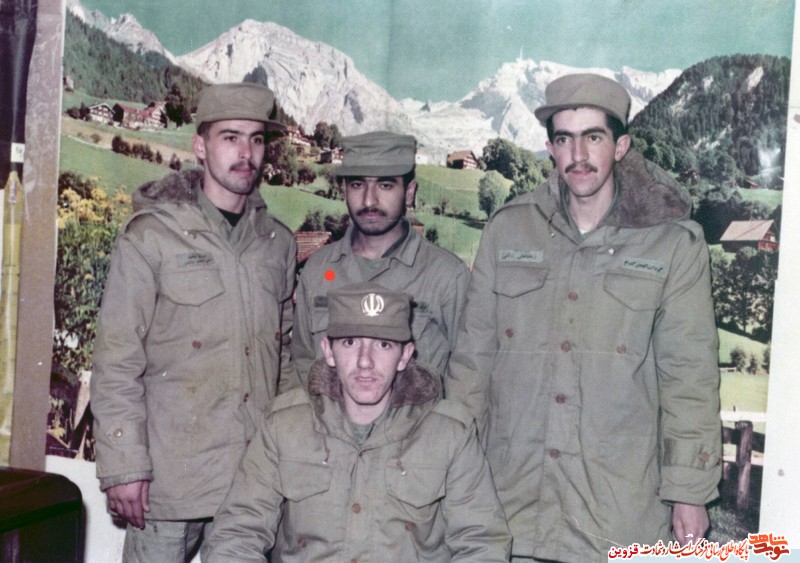 مادر شهید درویشها به فرزند شهیدش پیوست مادر شهید درویشها به فرزند شهیدش پیوست