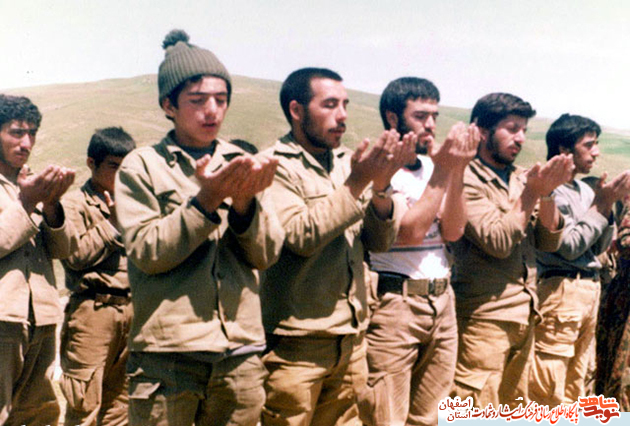 گزیده موضوعی/ دیدگاههای شهیدان در مورد اهمیت «نماز» گزیده موضوعی/ دیدگاههای شهیدان در مورد اهمیت «نماز»