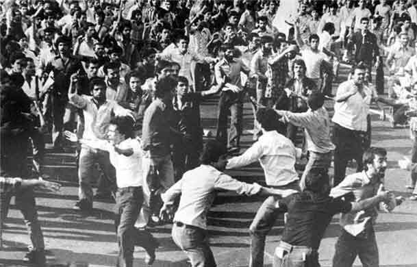 17 شهریور؛ نقطه عطف انقلاب اسلامی «روایت خون و آتش» + عکس 17 شهریور؛ نقطه عطف انقلاب اسلامی «روایت خون و آتش» + عکس