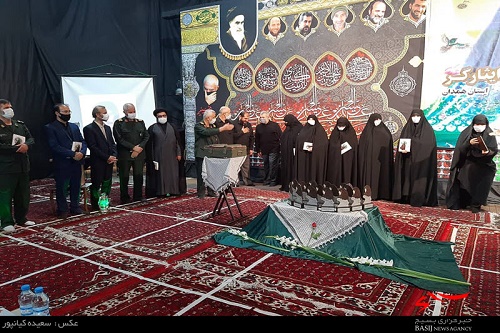 گزارش تصویری| رونمایی از کتاب هما گزارش تصویری| رونمایی از کتاب هما