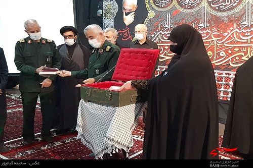 گزارش تصویری| رونمایی از کتاب هما گزارش تصویری| رونمایی از کتاب هما