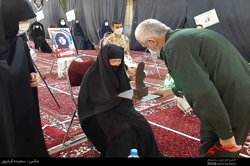 گزارش تصویری| رونمایی از کتاب هما گزارش تصویری| رونمایی از کتاب هما