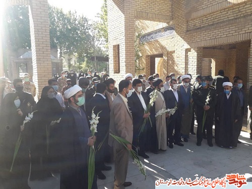 گلزار مطهر شهدای شهرستان الشتر غبارروبی شد