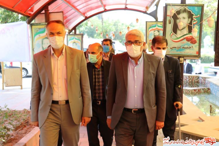 گزارش تصویری/ادای احترام معاون تعاون و امور اجتماعی بنیاد شهید و امور ایثارگران به مقام شامخ شهدای آذربایجان غربی گزارش تصویری/ادای احترام معاون تعاون و امور اجتماعی بنیاد شهید و امور ایثارگران به مقام شامخ شهدای آذربایجان غربی