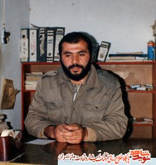 آشنایی با مسايل سیاسی در پیروزی انقلاب اسلامى