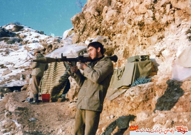 در سنگرها درسهایی می آموزم که هزار برابر ارزنده تر از کلاس علم و دانش است