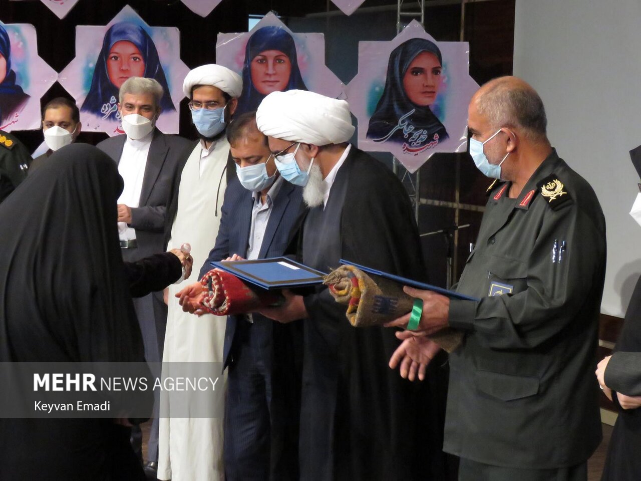 گزارش تصویری|همایش «زنان لرده» گزارش تصویری|همایش «زنان لرده»