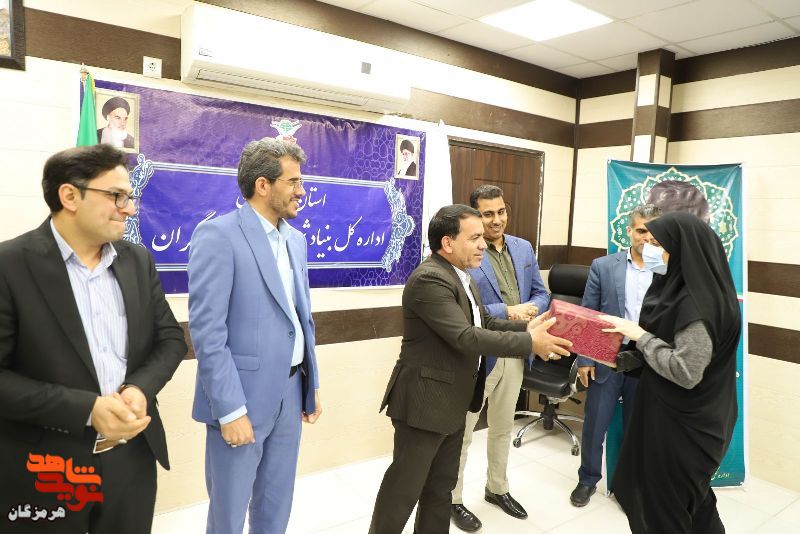 تجلیل از بانوان شاغل در بنیاد هرمزگان به مناسبت روز زن