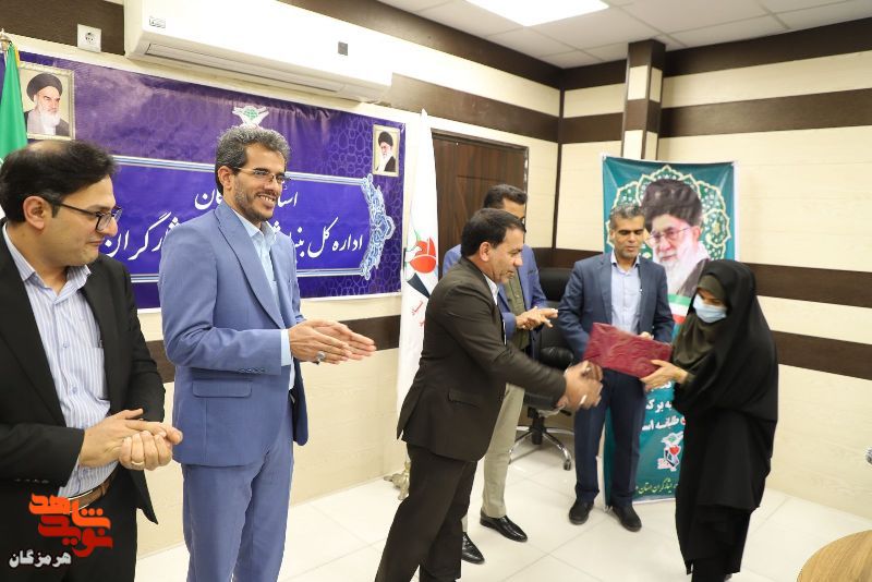 تجلیل از بانوان شاغل در بنیاد هرمزگان به مناسبت روز زن