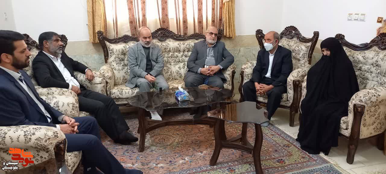 دیدار و تکریم از خانواده معظم شهدا و ایثارگران رسالتی ملی و انقلابی است.