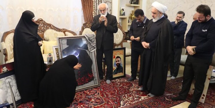 رونمایی از لباس شهادت شهید مدافع امنیت حسین اوجاقی