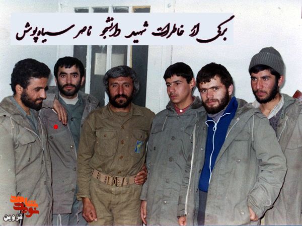 خجالت نمی‌کشی هنوز سر سفره شاه نشستی!