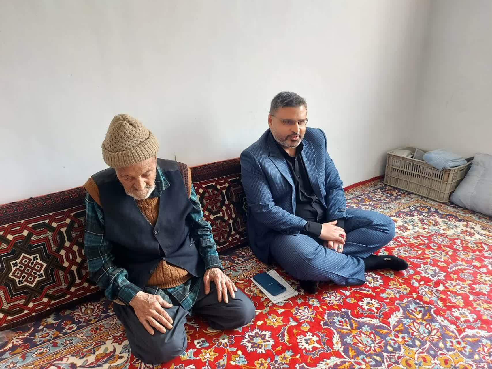 سرپرست بنیاد شهید شهرستان شیروان از والدین شهدا دیدار کرد