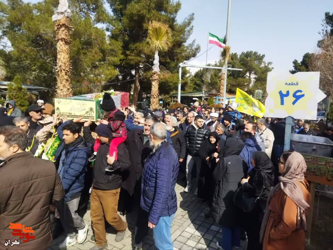 برگزاری مراسم تشییع پیکر شهید « سید محمود میر بابایی » پس از ۴۱ سال تفحص در محله نازی آباد برگزاری مراسم تشییع پیکر شهید « سید محمود میر بابایی » پس از ۴۱ سال تفحص در محله نازی آباد