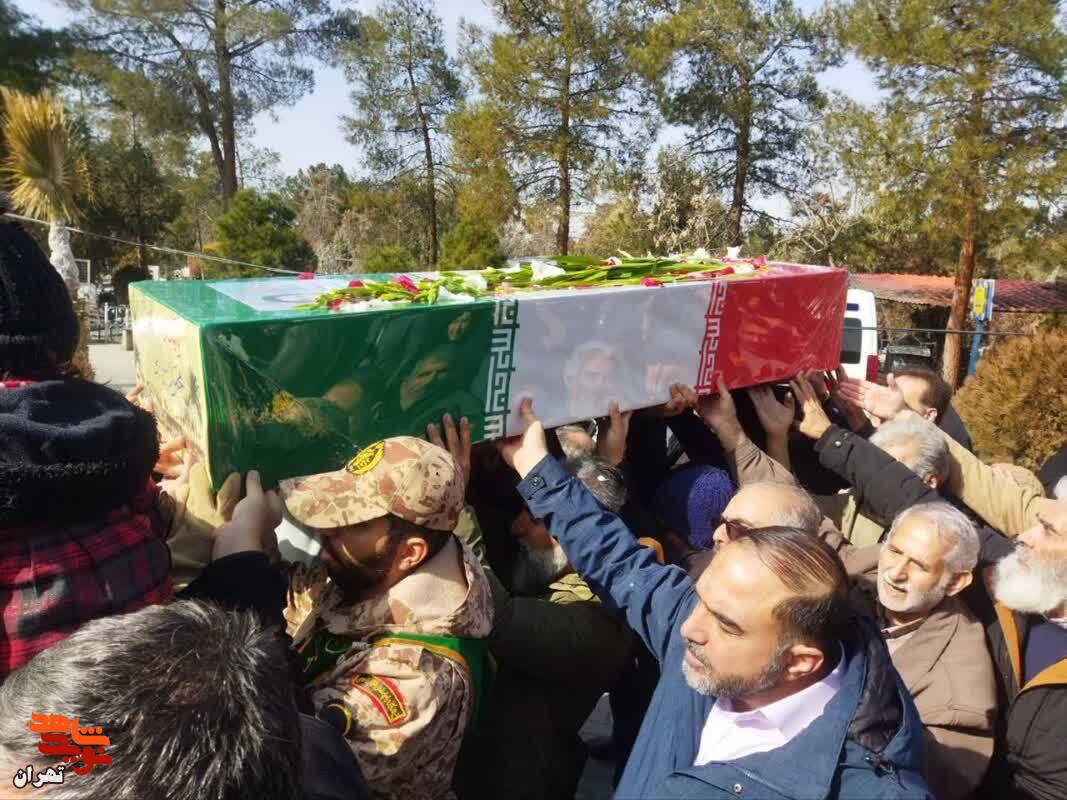 برگزاری مراسم تشییع پیکر شهید « سید محمود میر بابایی » پس از ۴۱ سال تفحص در محله نازی آباد برگزاری مراسم تشییع پیکر شهید « سید محمود میر بابایی » پس از ۴۱ سال تفحص در محله نازی آباد