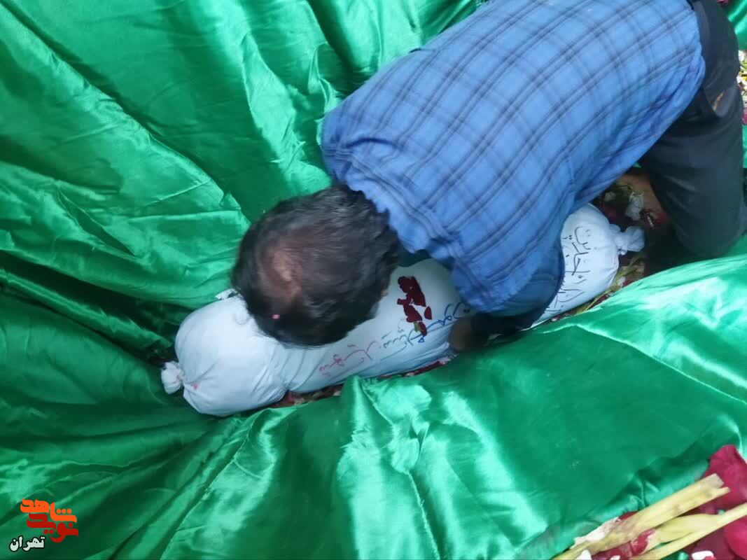 برگزاری مراسم تشییع پیکر شهید « سید محمود میر بابایی » پس از ۴۱ سال تفحص در محله نازی آباد برگزاری مراسم تشییع پیکر شهید « سید محمود میر بابایی » پس از ۴۱ سال تفحص در محله نازی آباد