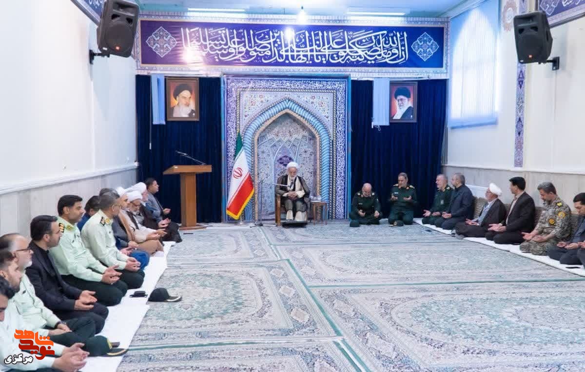 خون شهدای خدمت اعتبار نظام اسلامی در صحنه بین‌الملل را به منصهٔ ظهور رساند