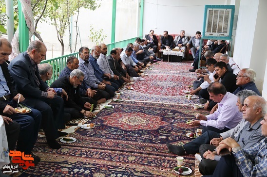 دورهمی آزادگانِ آذربایجانیِ عملیات خیبر در سیسِ شبستر + تصاویر دورهمی آزادگانِ آذربایجانیِ عملیات خیبر در سیسِ شبستر + تصاویر