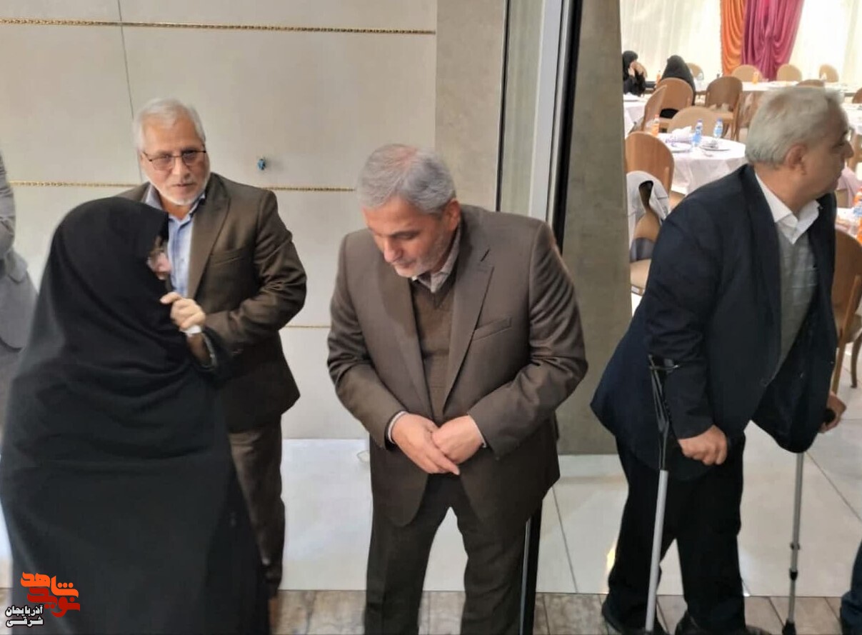 همسرانِ جانبازانِ سرافرازِ ۷۰ درصد مورد تجلیل قرار گرفتند همسرانِ جانبازانِ سرافرازِ ۷۰ درصد مورد تجلیل قرار گرفتند