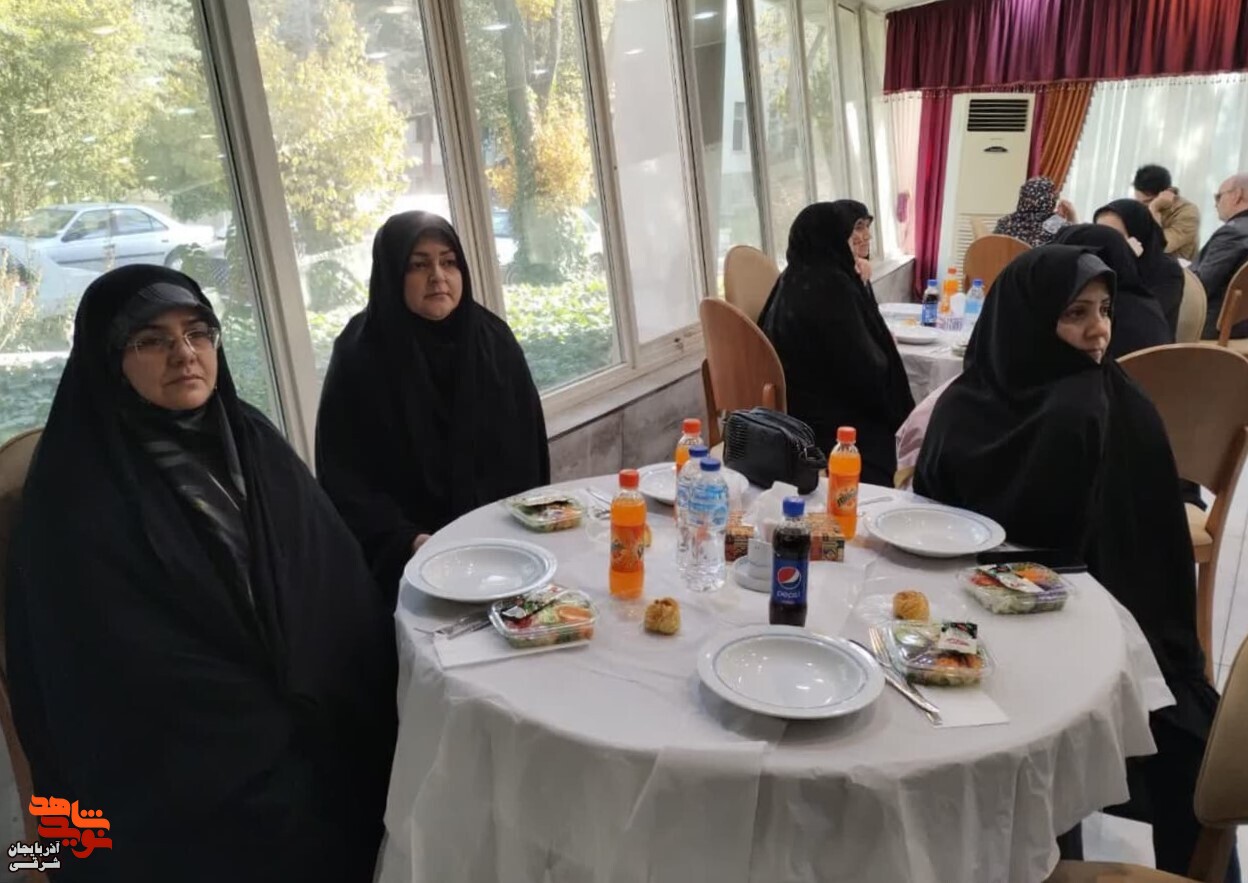 همسرانِ جانبازانِ سرافرازِ ۷۰ درصد مورد تجلیل قرار گرفتند همسرانِ جانبازانِ سرافرازِ ۷۰ درصد مورد تجلیل قرار گرفتند
