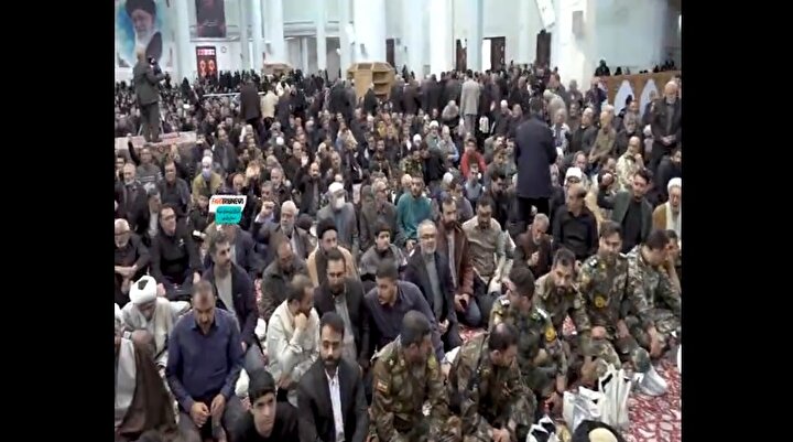 فیلم / گرامیداشت شهدای امنیت در حرم شاهچراغ (ع)