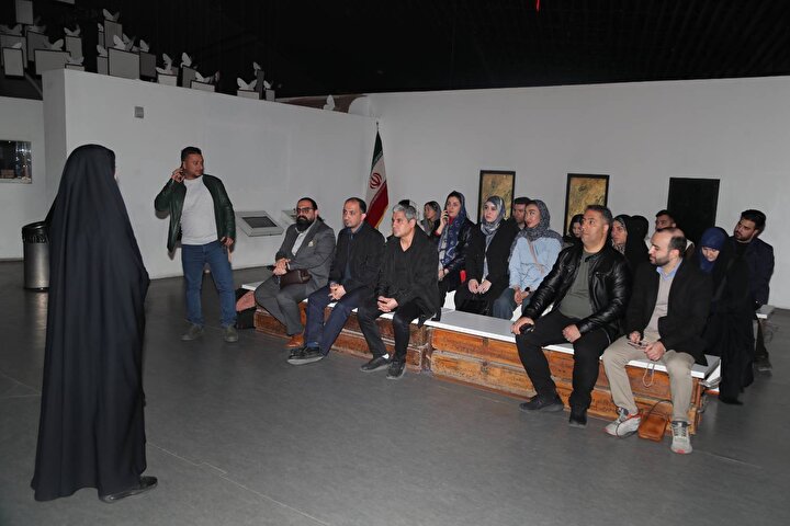 بازدید عوامل مجموعه «خبر فوری» از موزه ملی انقلاب اسلامی و دفاع مقدس