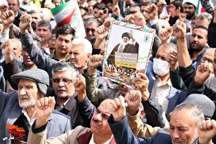 حضور گسترده مردم سروستان در راهپیمایی یوم‌الله...