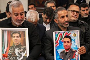 مراسم چهلم شهدای فتنه آمریکایی و صهیونی در حرم...