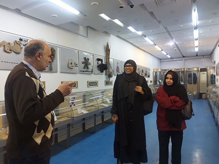 بازدید دانشجویان سریلانکایی از موزه مرکزی شهدا