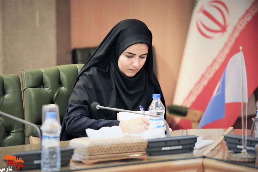 از جبهه‌های نبرد تا جبهه‌های علم؛ روایت دختر جانبازی که راه پدر را با قلم ادامه می‌دهد