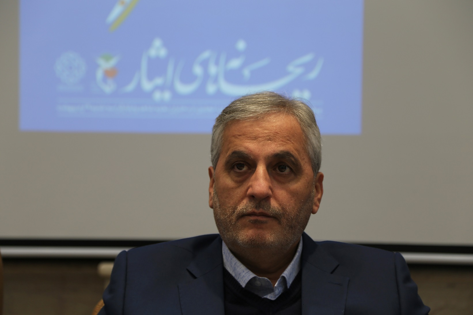 تقدیر از دختران نخبه شاهد و ایثارگر آذربایجان‌شرقی + تصاویر