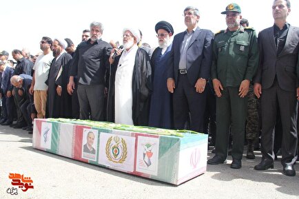 مراسم تشییع  دانشمند هسته ای «شهید اکبر مطلبی زاده» در یزد + عکس