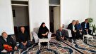 دیدار و دلجویی مسئولان ابهر از خانواده شهید «مهری و ذوالقدر»