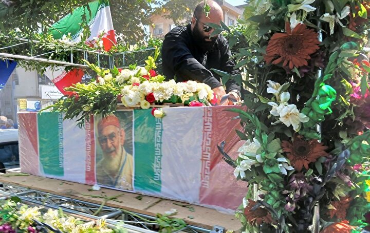 کلیپی زیبا از بدرقه باشکوه حاج حسن جوشن، رزمنده بااخلاص دفاع مقدس