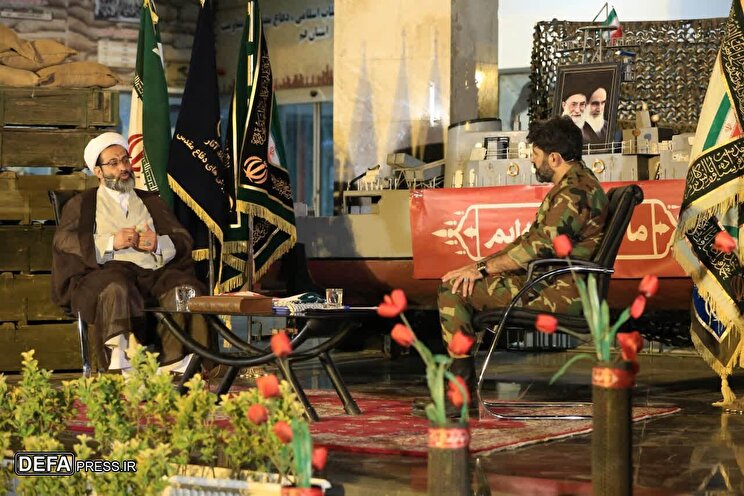 آیین رونمایی از کتاب «در مسیر روح الله»+ فیلم و عکس